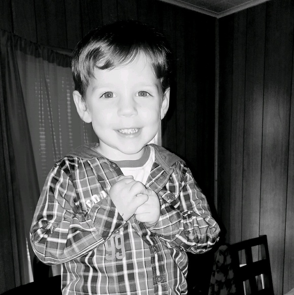 Meet your Posher, Chris - Picture 1 of 2